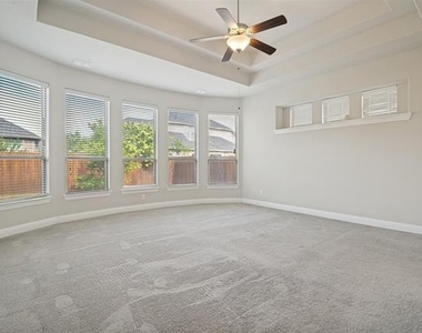 2802 Merlot Circle - Photo Thumbnail 12