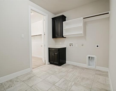 2802 Merlot Circle - Photo Thumbnail 22