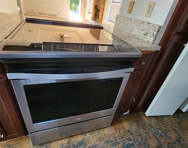 2202 Bolivar Street - Photo Thumbnail 16