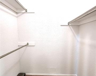 2202 Bolivar Street - Photo Thumbnail 27