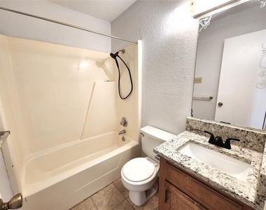 2202 Bolivar Street - Photo Thumbnail 29