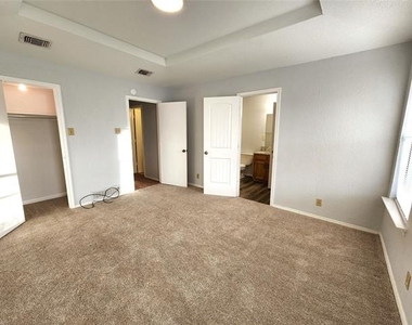 2202 Bolivar Street - Photo Thumbnail 32