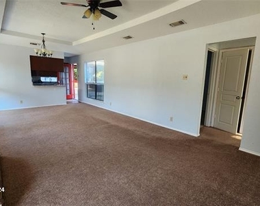 2202 Bolivar Street - Photo Thumbnail 11