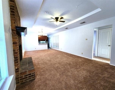 2202 Bolivar Street - Photo Thumbnail 12