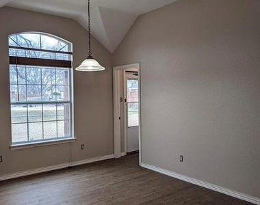 904 Canal Street - Photo Thumbnail 8