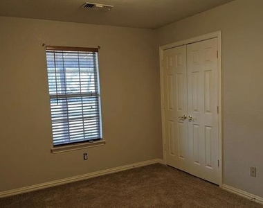904 Canal Street - Photo Thumbnail 15