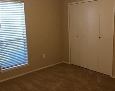 1828 Angelina Drive - Photo Thumbnail 8