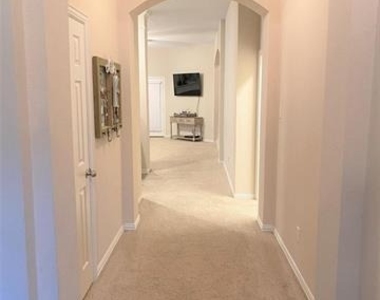 1912 Grand Fairway Drive - Photo Thumbnail 4