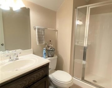 1912 Grand Fairway Drive - Photo Thumbnail 12