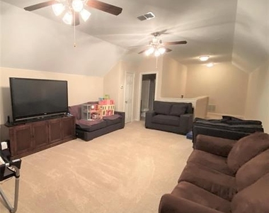 1912 Grand Fairway Drive - Photo Thumbnail 11