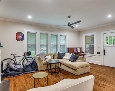 3112 Odessa Avenue - Photo Thumbnail 7