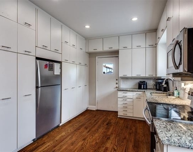 3112 Odessa Avenue - Photo Thumbnail 4