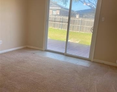 4241 Iris Avenue - Photo Thumbnail 7
