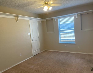 4241 Iris Avenue - Photo Thumbnail 6