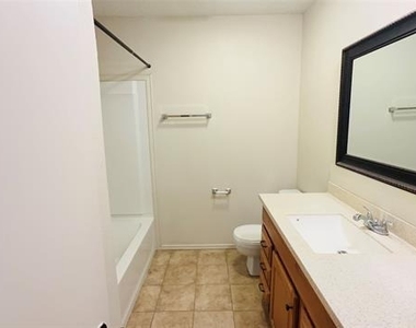 221 Meadow Court - Photo Thumbnail 8