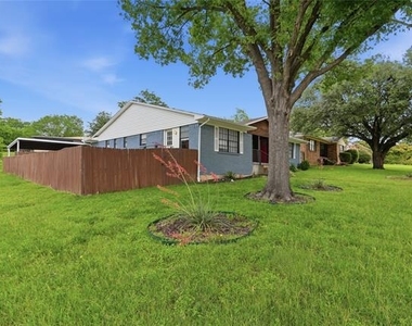 10805 Lake Gardens Drive - Photo Thumbnail 1