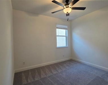 1513 Larson Lane - Photo Thumbnail 25
