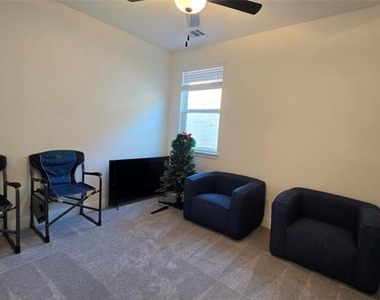 1513 Larson Lane - Photo Thumbnail 28