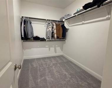 1513 Larson Lane - Photo Thumbnail 37