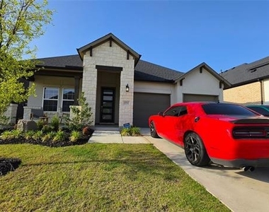 1513 Larson Lane - Photo Thumbnail 1