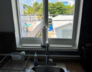 4228 N Ocean Drive - Photo Thumbnail 18
