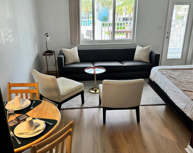 4228 N Ocean Drive - Photo Thumbnail 20