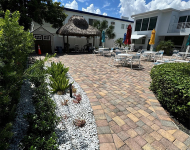4228 N Ocean Drive - Photo Thumbnail 25