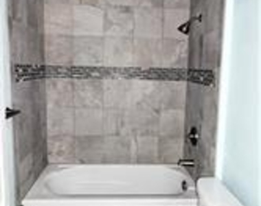 204 Hillcrest Street - Photo Thumbnail 7