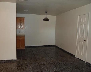 1202 Spell Avenue - Photo Thumbnail 2