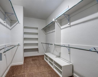 2412 Green River Road - Photo Thumbnail 12