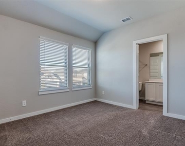 2412 Green River Road - Photo Thumbnail 17