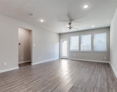 2412 Green River Road - Photo Thumbnail 5