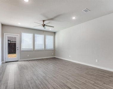 2412 Green River Road - Photo Thumbnail 4