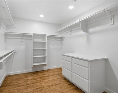 6315 Sachse Street - Photo Thumbnail 14
