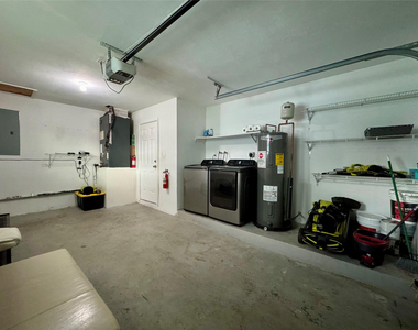 1871 Nw 31st Court - Photo Thumbnail 34
