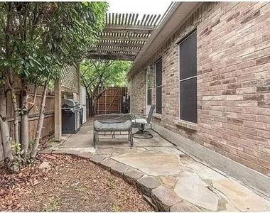 8895 Camfield Way - Photo Thumbnail 19