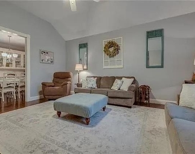 8895 Camfield Way - Photo Thumbnail 5