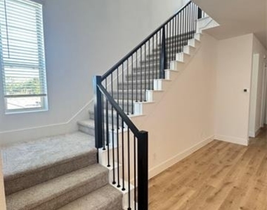 1232 Eureka Springs Street - Photo Thumbnail 32