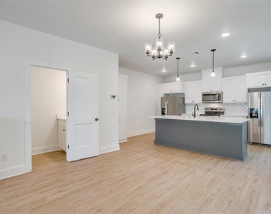 2345 Benbrook Drive - Photo Thumbnail 22