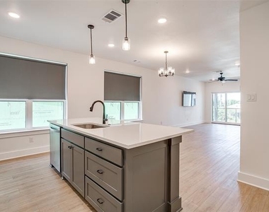 2345 Benbrook Drive - Photo Thumbnail 20