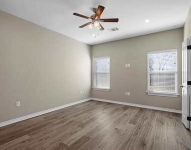 508 Good John Street - Photo Thumbnail 16