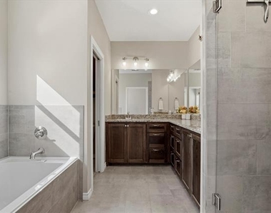 508 Good John Street - Photo Thumbnail 17