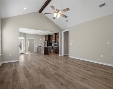 508 Good John Street - Photo Thumbnail 3