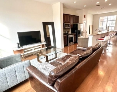5029 Parkview Place - Photo Thumbnail 4