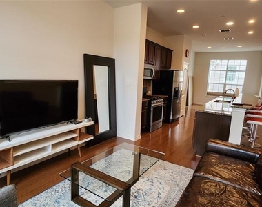 5029 Parkview Place - Photo Thumbnail 6