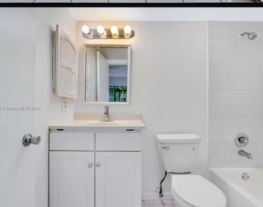 100 Sw 132nd Way - Photo Thumbnail 8