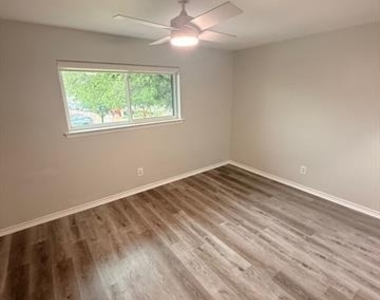3933 Inwood Road - Photo Thumbnail 14