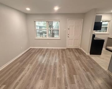3933 Inwood Road - Photo Thumbnail 2