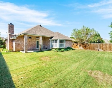 6707 Classen Trail - Photo Thumbnail 20