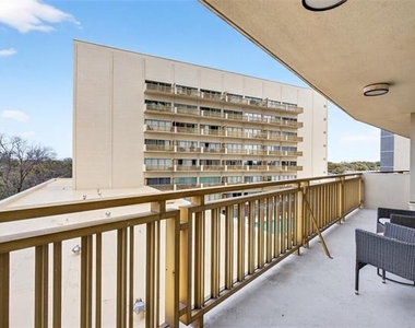 6211 Northwest Highway - Photo Thumbnail 19